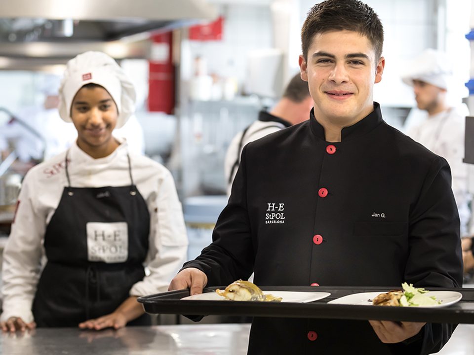 Grado medio en cocina y restauración Hotel-Escuela Sant Pol de Mar